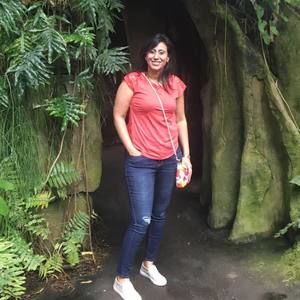 Meet your Posher, Hala